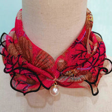 Load image into Gallery viewer, Pearl Pendant Scarf Necklace Vintage Leopard Pattern Dot Printing Scarf Trendy Crimping Elastic Women All-Match Scarves