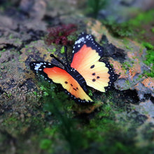 Load image into Gallery viewer, 4pcs/Set Butterfly Model Simulation Animals and Insects Model Toy Decoration Scene Ornaments Hand-Made