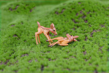 Load image into Gallery viewer, 2PCS Artificial Mini Sika Deer Giraffe Fairy Garden Miniatures Gnomes Moss Terrariums Resin Crafts Figurines Home Decoration