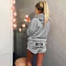 Load image into Gallery viewer, Women's Fashion Winter Pajamas Set Sweet and Cute Long-sleeved Velvet Warm Hoodie and Shorts Fashion Home Service Suit