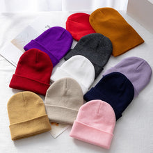 Load image into Gallery viewer, Unisex Multicolor Autumn & Winter Beanie Hat Men Basic Daily Beanie Women Soft Knitted Hat Elegant All-match Streetwear Cap