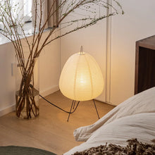 Load image into Gallery viewer, Japanse Rijstpapier Lantaarn Led Tafellamp Woonkamer Slaapkamer Bed Studie Hotel Homestay Art Creatieve Decor Statief Vloerlamp