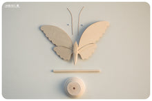 Load image into Gallery viewer, Retro Bamboo and Wood Products Balance Butterfly Ornament Home Decoration Desktop Living Room Decoration