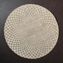 Load image into Gallery viewer, Round simple style natural color, evening placemat table mat coaster Japanese style, environmentally friendly fringed jute placemat