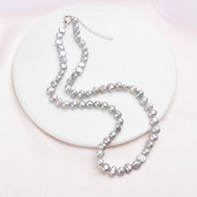 Load image into Gallery viewer, French Baroque Freshwater Pearl Necklace Elegance Retro Simple Necklace Clavicle Chain