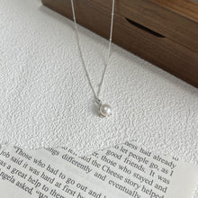 Load image into Gallery viewer, 925 Sterling Silver Natural Freshwater Pearl Necklace Ornament Women's Pendant Chain Clavicle Chain