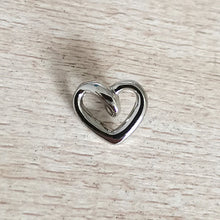Load image into Gallery viewer, 5pcs/Set Metal Heart Hollow out Clothing Ornament Buttons