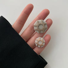 Load image into Gallery viewer, 5pcs/Set Retro Style Button Fluff Button DIY Sweater Decorative Buckle
