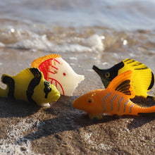 Load image into Gallery viewer, Simulation Mini Ocean Fish Animal Model Children's Science and Education Gift Tropical Fish Clownfish Fairy Fish Toy Fish Tank Landscape