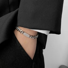 Load image into Gallery viewer, INS Fashion Hip Hop Necklace Fashion Men and Women Short Necklace Titanium Steel Metal Personality Simple Clavicle Chain