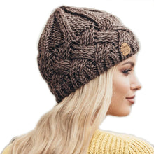 Load image into Gallery viewer, New European and American retro knitted hats for men and women autumn and winter knitted hats warm and comfortable hats