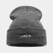 Load image into Gallery viewer, Brimless beanie men's and women's shark embroidered knitted hat autumn and winter outdoor fashionable hip-hop pullover hat