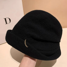 Load image into Gallery viewer, Women's Chain Decor Wool Slouchy Hat Autumn Winter Casual Warm Fisherman Cap Face Slimming Cold Weather Fashion Beanie Soft