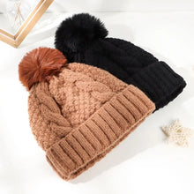 Load image into Gallery viewer, Knitted Hat Thickened Winter Warm Hat Stylish Beanie Hats Casual Outdoor Knitted Cap