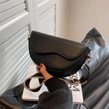 Load image into Gallery viewer, Solid Color PU Leather Women's Crossbody Bag With Stylish Red Wide Shoulder Strap Fashionable Shoulder Underarm Bag