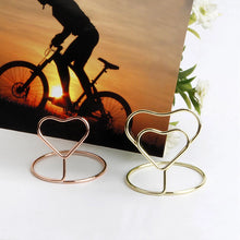 Load image into Gallery viewer, 10pcs Heart Shape Place Memo Card Holder Lovely Wire Table Number Holders with Base for Wedding Banquet Party Decorations