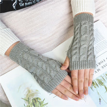 Load image into Gallery viewer, Korean Winter Women's Wool Half Finger Gloves Twist Knitted Warm Couple Riding