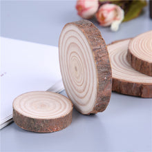 Load image into Gallery viewer, Christmas New Natural Pine round Wood Piece Bark Original Wood Piece Home Background Wall Photography Material