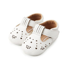 Load image into Gallery viewer, New Collection Baby Girls First Step Shoes Baby Moccasins Soft Bottom Antiskid Toddler Baby Shoes Girls Shoes