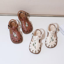 Load image into Gallery viewer, Sweet Princess Sandals Summer New Covered Toe Embroidered French Style Baby Girls Simple Flat Casual Dress Shoes