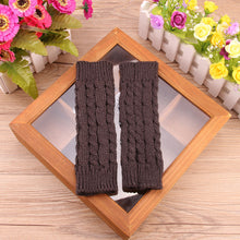 Load image into Gallery viewer, Korean Winter Women's Wool Half Finger Gloves Twist Knitted Warm Couple Riding