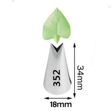 Load image into Gallery viewer, 7Style Russian Tulip Icing Piping Nozzles Stainless Steel Flower Cream Pastry Tip Kitchen Cupcake Cake Decorating Tools