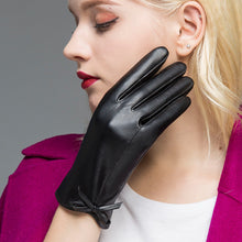 Load image into Gallery viewer, Leather Gloves Full Touch Screen Driving Electric Car Fashion Autumn and Winter Fleece Lined Padded Warm Keeping Gloves