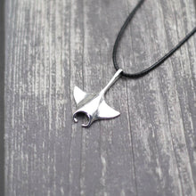Load image into Gallery viewer, Manta Ray Necklace Ocean Animals Pendant Necklace Adjustable Handmade Bohemia Wax Rope Choker Men Women Beach Jewelry Gift Joyas
