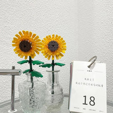 Load image into Gallery viewer, New Expert Sunflowers Flower Bouquet Blocks Botanical Collection Friends Bricks Toys Girls Gift Compatible 40524