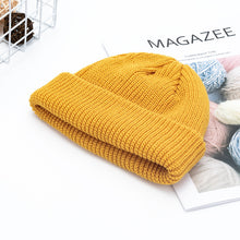 Load image into Gallery viewer, Light Board Solid Color Knitted Hat Men's Warm Beanie Hat Korean Style All-Matching Knitted Hat Knitted Hat Yupi Beanie Hat