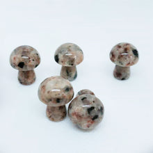 Load image into Gallery viewer, 5PCs Natural Crystal Agate Mushroom 2cm Mini Small Mushroom Crystal Crafts Micro Landscape Ornaments Decorations