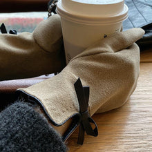Load image into Gallery viewer, Winter Women's Korean-Style Cute Bow Fleece-Lined Thickened Autumn Riding Electric Car Cold-Proof Warm Touch Screen Gloves