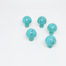 Load image into Gallery viewer, 5PCs Natural Crystal Agate Mushroom 2cm Mini Small Mushroom Crystal Crafts Micro Landscape Ornaments Decorations