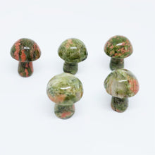 Load image into Gallery viewer, 5PCs Natural Crystal Agate Mushroom 2cm Mini Small Mushroom Crystal Crafts Micro Landscape Ornaments Decorations