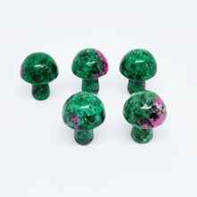 Load image into Gallery viewer, 5PCs Natural Crystal Agate Mushroom 2cm Mini Small Mushroom Crystal Crafts Micro Landscape Ornaments Decorations
