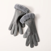 Load image into Gallery viewer, Thermal Gloves Women's Winter Dralon Outdoor Korean Style Sports Cycling Thickened Touch Screen Driving Gloves