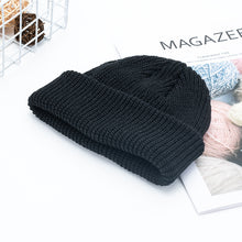 Load image into Gallery viewer, Light Board Solid Color Knitted Hat Men's Warm Beanie Hat Korean Style All-Matching Knitted Hat Knitted Hat Yupi Beanie Hat