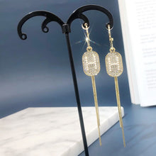 Load image into Gallery viewer, Personality elegant Prevent Allergy snowflake Fashion Stud Earrings High Quality exquisite Long Tassel Earrings Fashion Simple