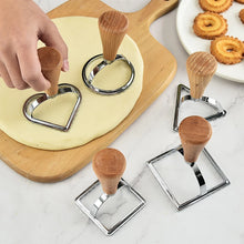 Load image into Gallery viewer, Ravioli Cutter Set Pasta Press Kitchen Attachment Kit Ravioli Maker Mold Tool Ravioli Stamp Set Pastry Wheel Set cake mold