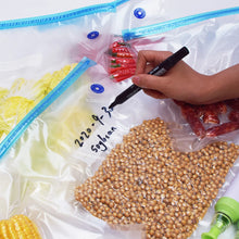 Load image into Gallery viewer, Reusable Vacuum Bags for Food Storage Seal Bags Set Ziplock Freezer Bag with Hand Pump Bag Sous Vide Bags Packages for Freezing