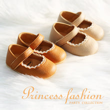 Load image into Gallery viewer, Soft Leather Baby Moccasins Shoes Newborn Rubber Sole Baby Shoes Floral Borders Toddler Shoes Baby Girls Anti-Slip Prewalker