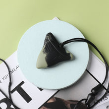 Load image into Gallery viewer, 1 Pack Sensory Chew Necklace Brick Chewy Kids Silicone Triangle Fangs Toys, Silicone Teeth for Children with Autism
