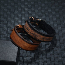 Load image into Gallery viewer, Retro Cattle Leather Bracelet Simple Men's Leather Ornament

