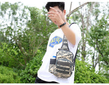 Load image into Gallery viewer, Men's Messenger bag sports camouflage shoulder bag
