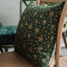 Load image into Gallery viewer, Christmas Festival Cotton Linen Table Cloth Green Gilding Tablecloth Wind Chimes Japanese Printing Rectangular Tablecloth
