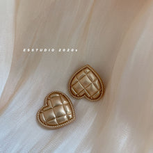 Load image into Gallery viewer, 5pcs/set Turtle Face Heart-Shaped Metal Buttons Alluvial Gold Bright Gold Heart-Shaped Hand Sewing Button Shirt Decorative Buttons
