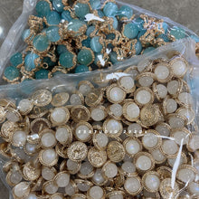 Load image into Gallery viewer, 5pcs/Set Clothing Decorative Buttons Metal Cufflink Square round Pearlescent Sweater Button
