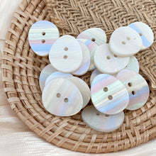 Load image into Gallery viewer, 5pcs/set irregular resin buttons, two eye triangular plum blossom shirt, skirt decoration buttons
