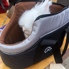 Load image into Gallery viewer, 2023Universal Pet Travel Bags Warm Puppy Portable Outgoing Cats Travel Handbags Bag Cat Backpack Cat Shoulder Bags For Small Cat
