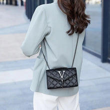 Load image into Gallery viewer, Black Luxury Handbags And Purse Women PU Leather Messenger Shoulder Bag Plaid Female Crossbody Bag Tassel Quilted
